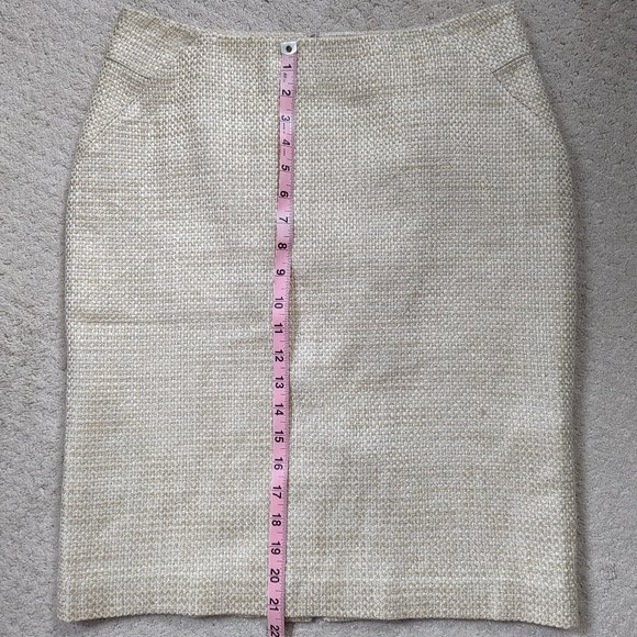 Ann Taylor Cream and Gold Tweed Pencil Skirt, NWT Size 8 - Picture 9 of 9